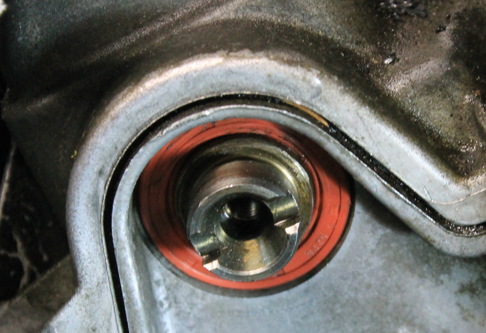 500 Dollar Car: Leaking camshaft seal