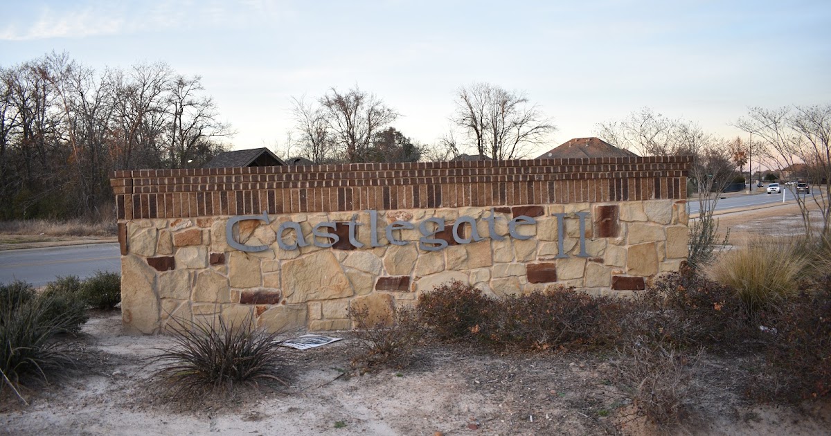 Castlegate II (College Station, TX)