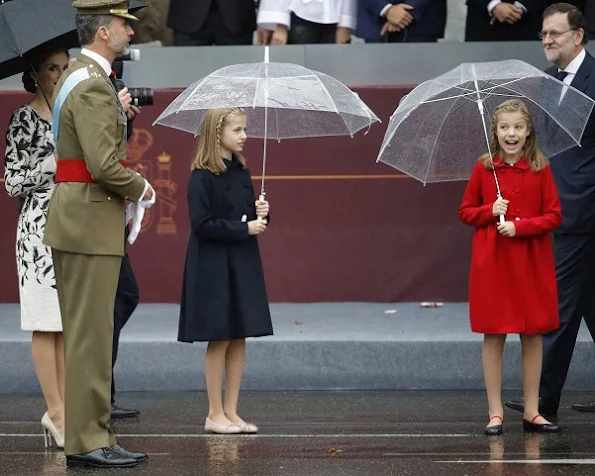 Queen Letizia wore dress,Leonor red coat earring style fashions