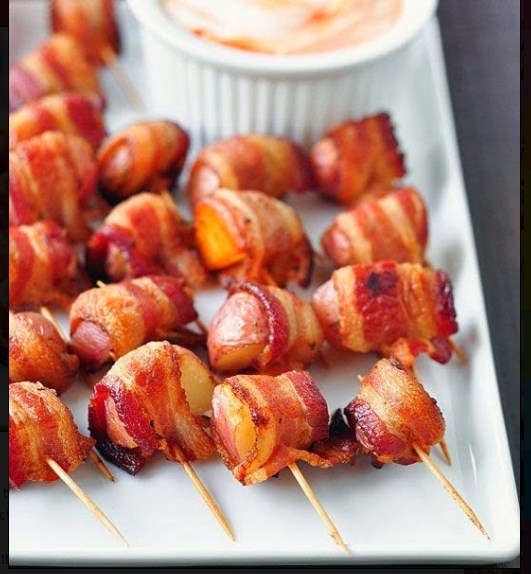 Bacon-Wrapped Potato Bites with Spicy Sour Cream Dipping Sauce - Food ...