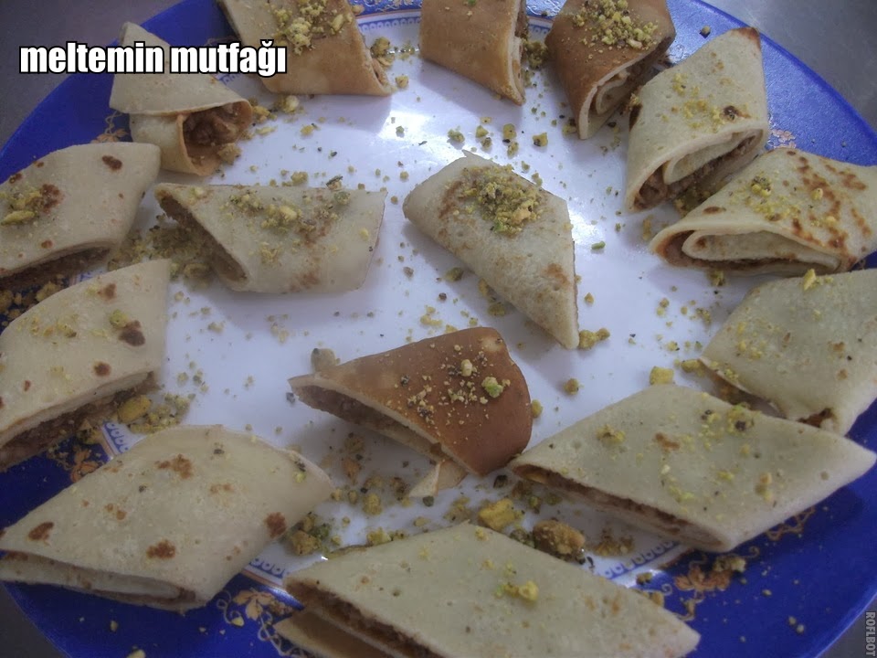 MELTEMİN MUTFAĞI ELMALI FISTIKLI KREP TATLISI