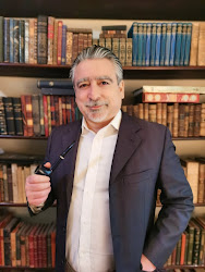 Dr. FILOSOFÍA, ESCRITOR, PROFESOR UNIVERSITARIO ADE/MBA