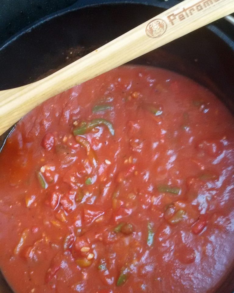 Ollis Grillabenteuer: Cremige Metaxasauce Ollis Grillabenteuer: Cremige Metaxasauce