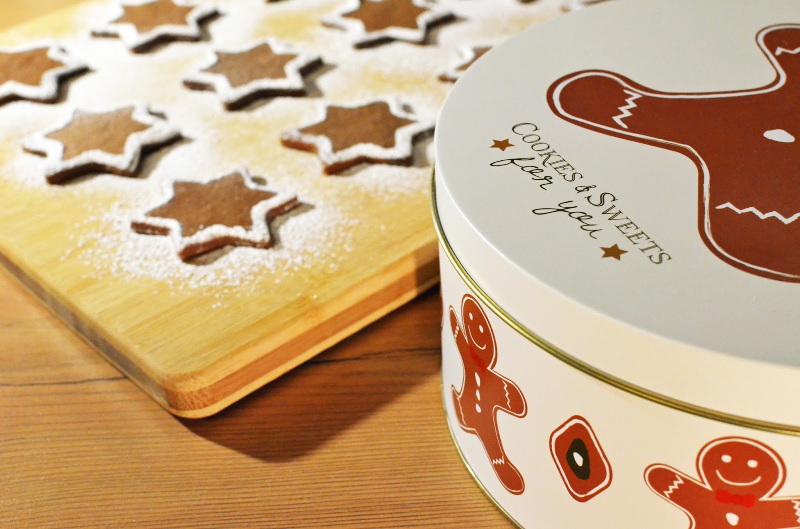 Mince Pies & Cookie Tin - Easier Cooking This Christmas - motherdistracted.co.uk