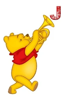 Alfabeto de Winnie the Pooh tocando la Trompeta. Alphabet with Winnie the Pooh with a Trumpet.