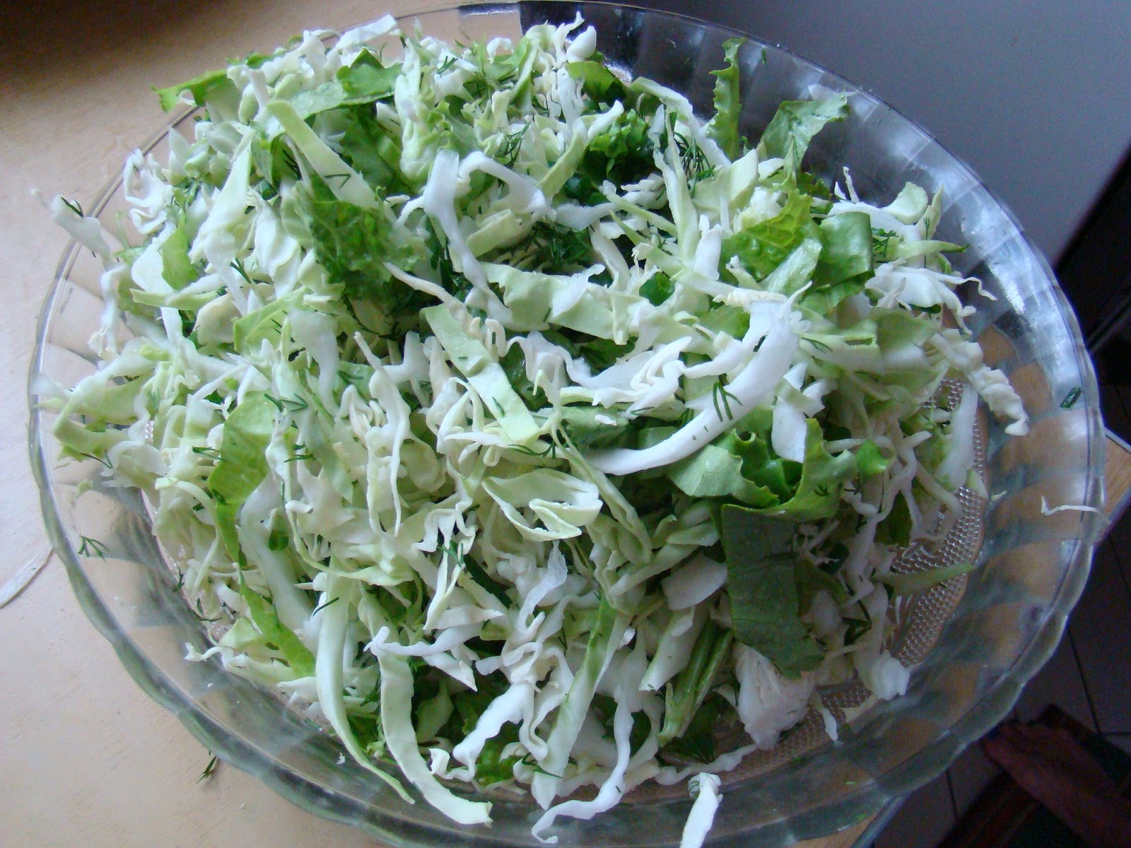 салат с помидорами и маринованным луком. салат цыганский с говядиной. салат с маринованным луком. салат цыганский с говядиной. салат цыганский с говядиной.