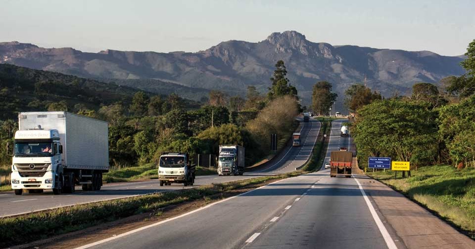 O CorvoVeloz Quem lê, sabe primeiro AUTOPISTA FERNÃO DIAS LANÇA