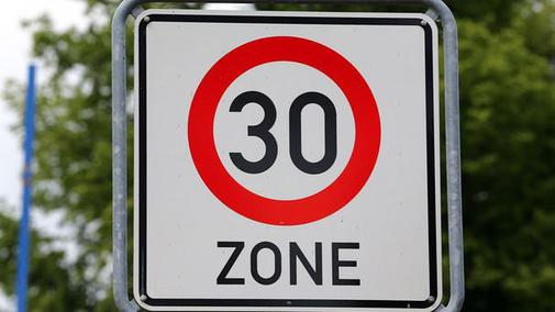 الاشارات المرورية في المانيا ومعانيها اورباكوم