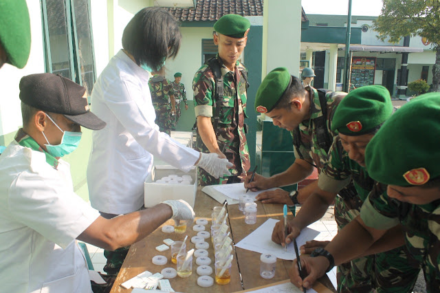 Tak Mau Terlena Dengan Pemilu, Kodim Sragen Cek Urine Anggota