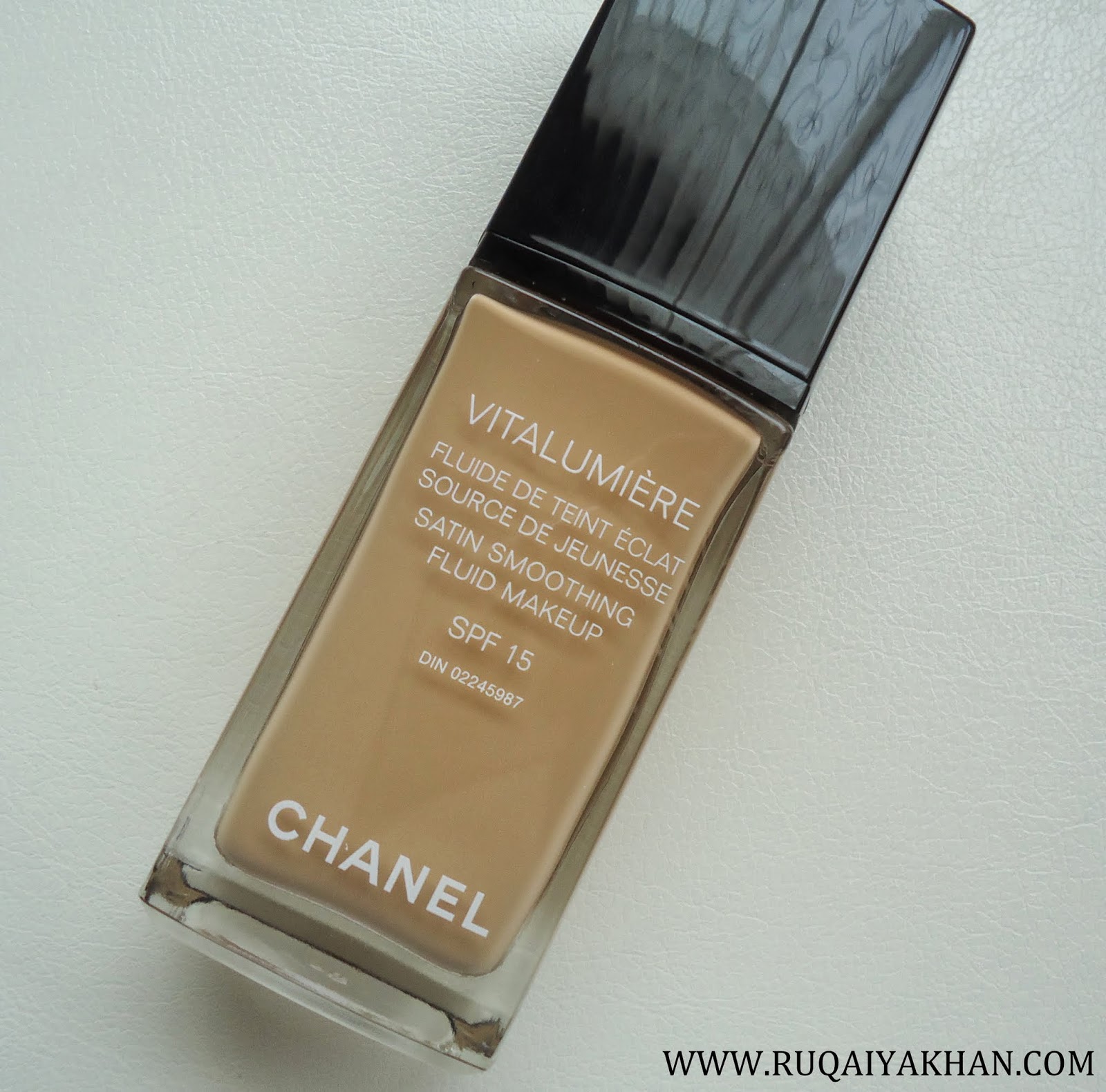 Ruqaiya Khan: CHANEL Vitalumiere Satin Smoothing Fluid Foundation Review  and Swatches