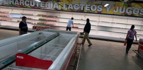 Racionamiento de luz y desabastecimiento propiciaron cierre de 1.400 comercios Racionamiento de luz y desabastecimiento propiciaron cierre de 1.400 comercios