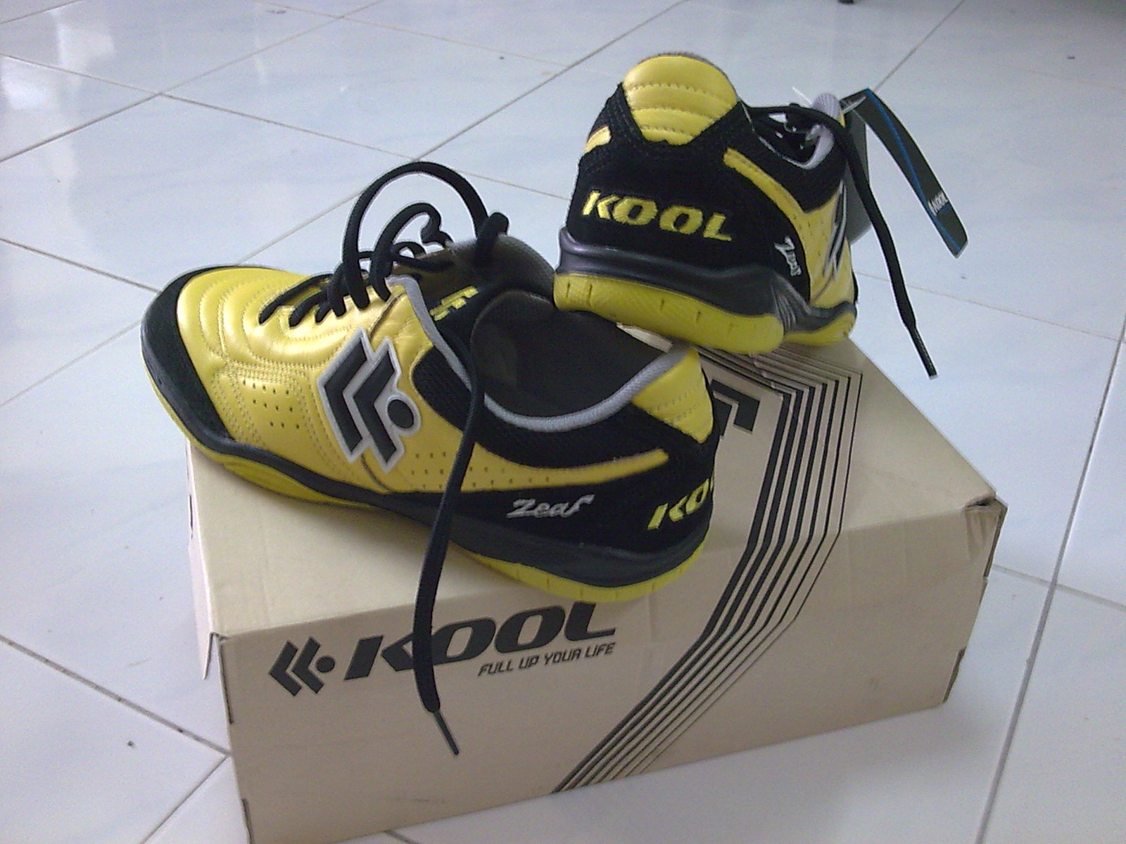 kool futsal shoes