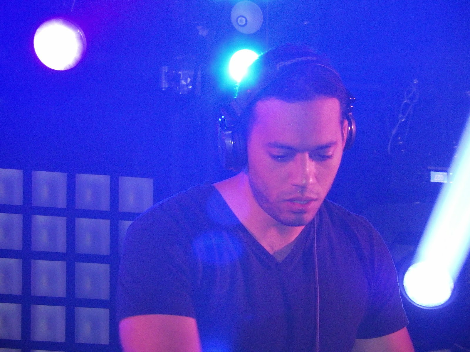 Save Pleasure Island Blog: Concert Report: DJ Ferry Corsten (Firestone