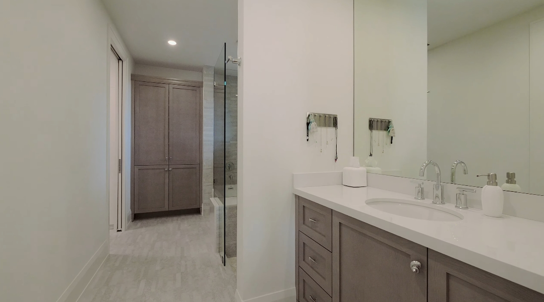 44 Photos vs. 919 S Southlake Dr, Hollywood, FL Luxury Home Interior Design Tour