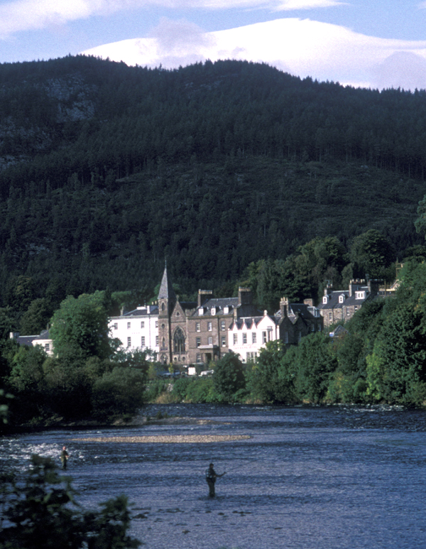 The Intrepid Tourist Edinburgh and Dunkeld, Scotland Castles