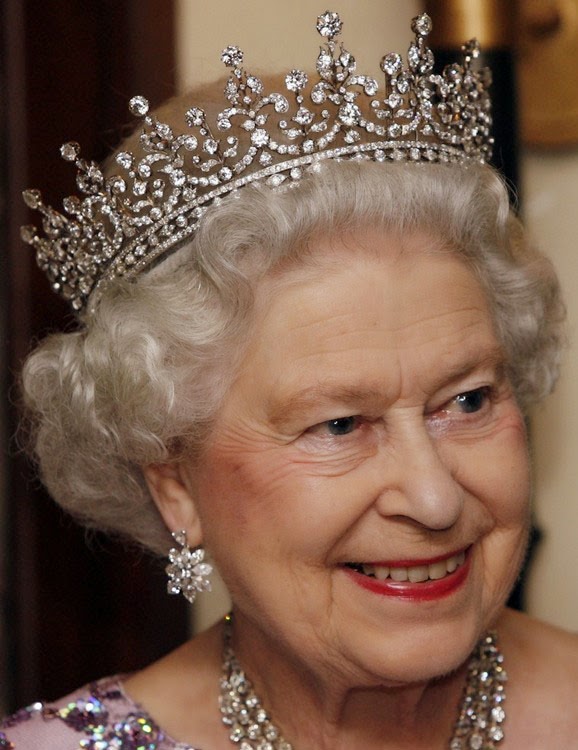 Tiara Mania: Queen Mary of the United Kingdom's Girls of Great Britain ...