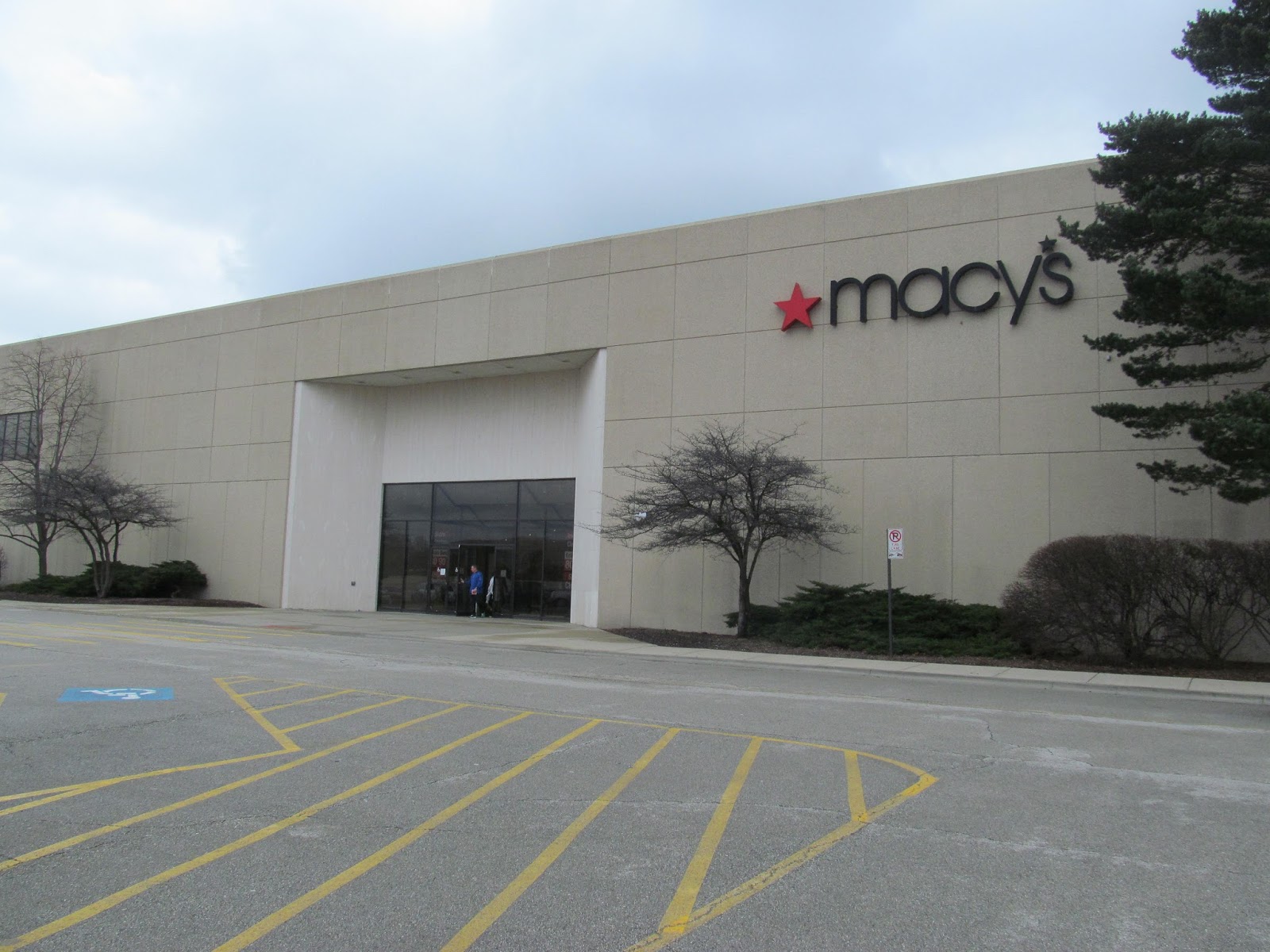 Trip to the Mall Macy's Closing 11 Locations; None In Illinois