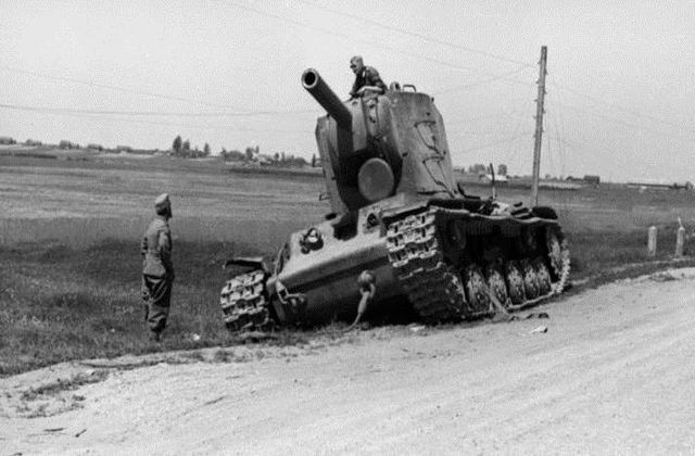Soviet KV-2 tank 23 June 1941 worldwartwo.filminspector.com