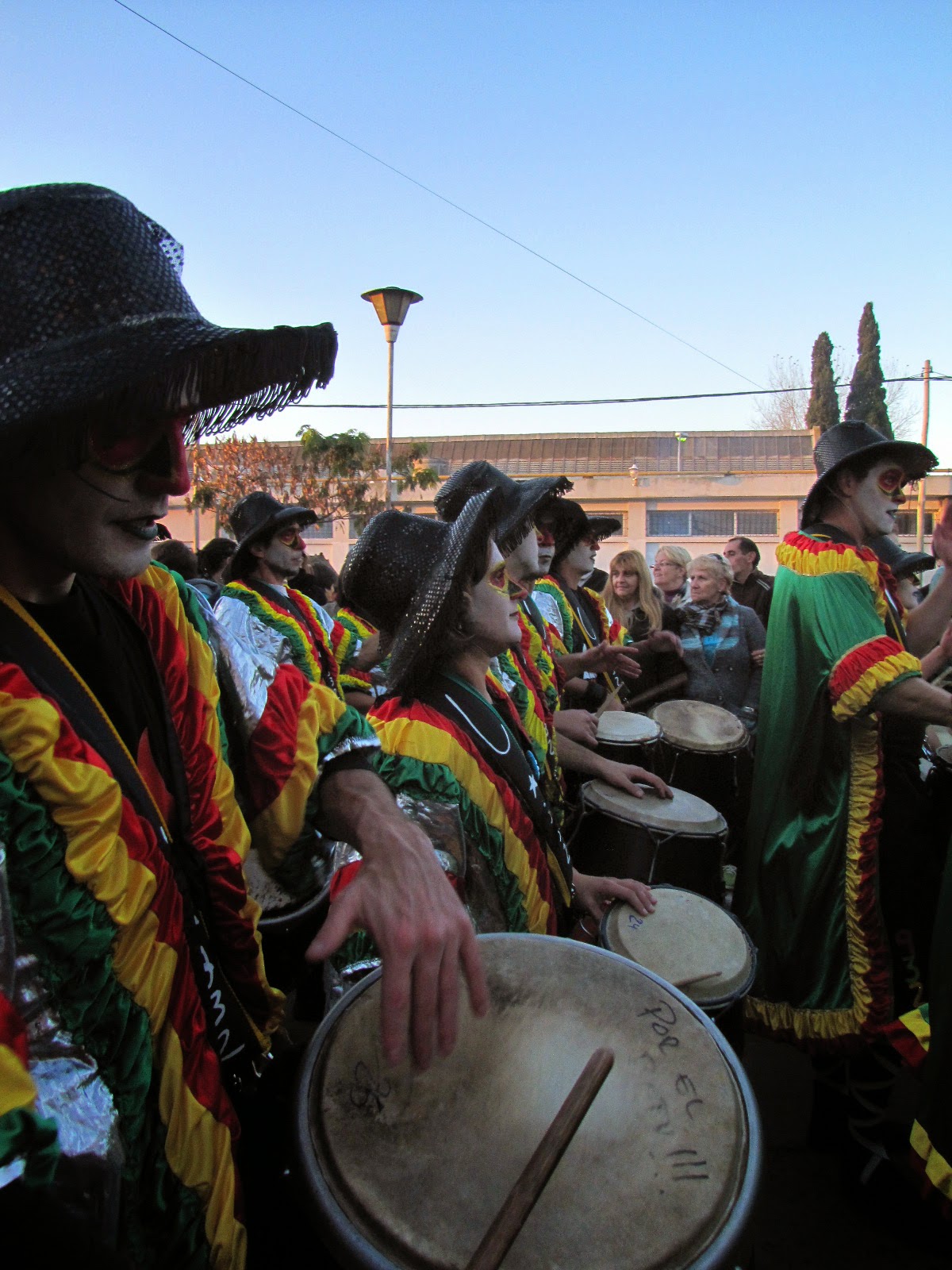 Lonjas 932 Comparsa Candombe afro-uruguayo de Tolosa - La Plata ...