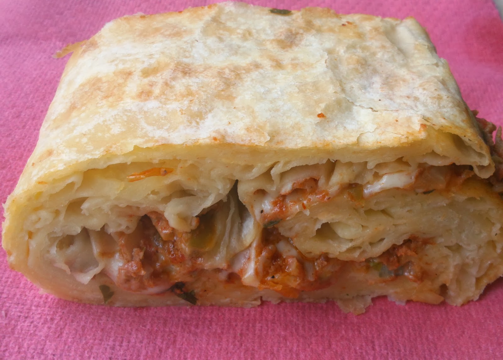 Esradan inciler PİDELİ RULO BÖREK