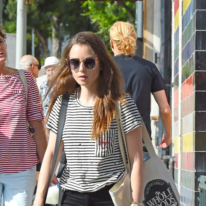 Lily Collins shopping at Whole Foods : ホール・フーズでお買い物のリリー・コリンズ ! !