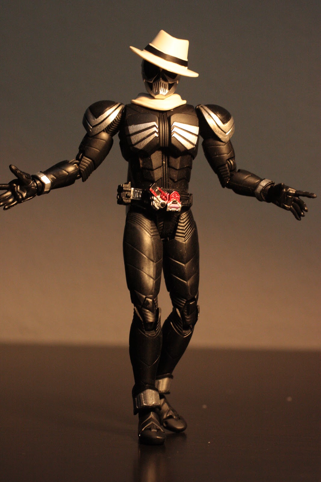 Firestarter's Blog: Toy Review: SH Figuarts Kamen Rider Skull Crystal