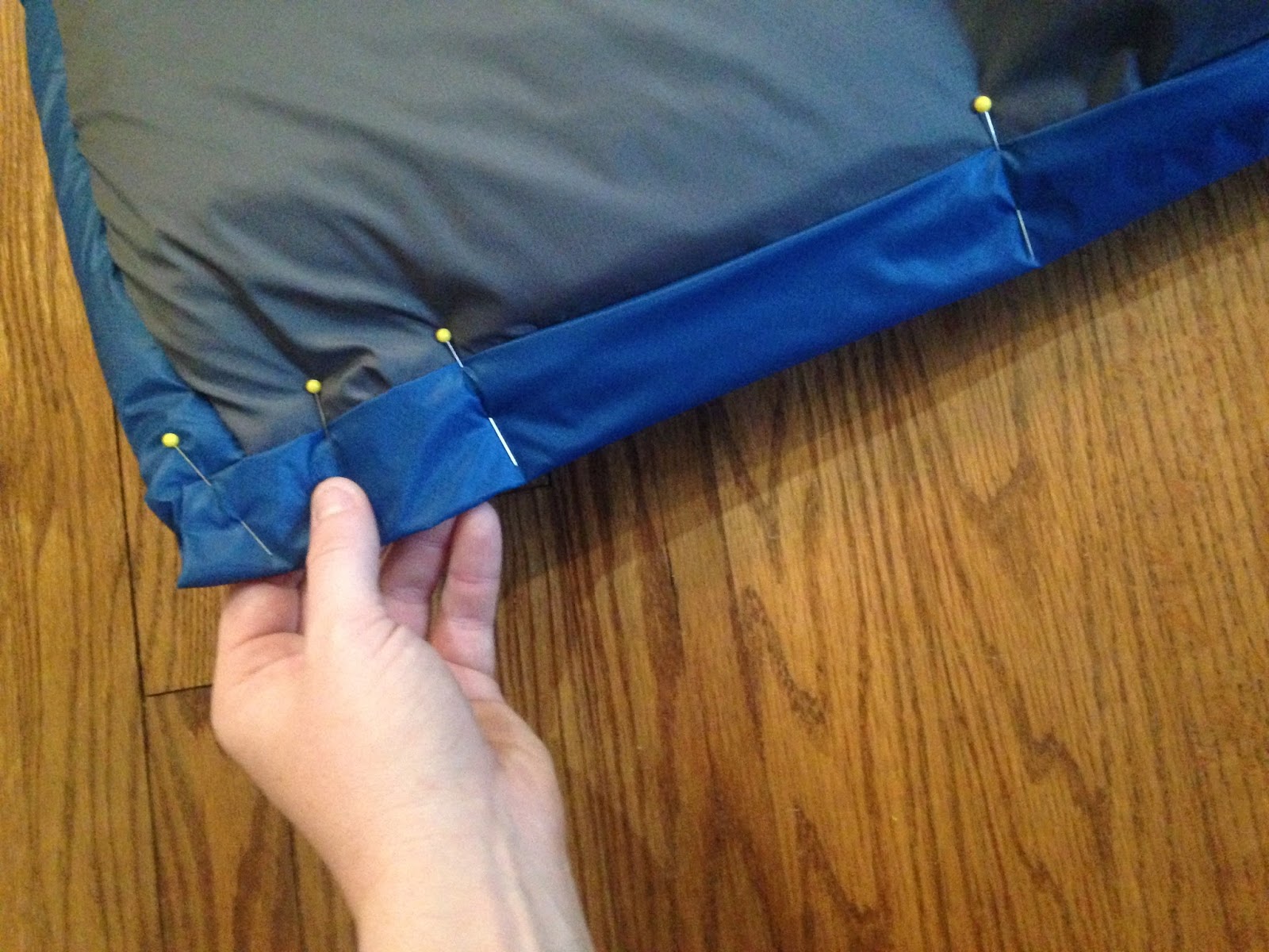 Wayfinder Ali DIY 20°F Ultralight Backpacking Quilt Part 3 Pinning