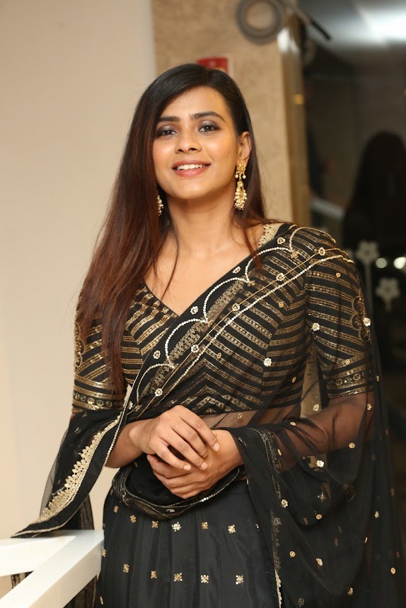 Hebah Patel at 24 Kisses movie Audio Launch