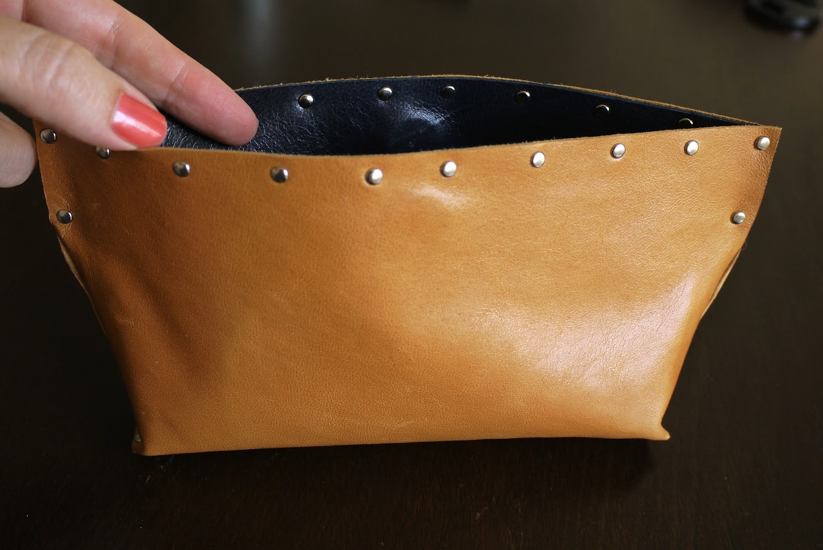 Category Beautiful DIY Leather Pouch Category Beautiful DIY Leather Pouch