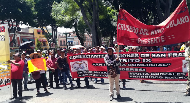 Comerciantes de Antorcha denuncian agresiones del Ayuntamiento poblano