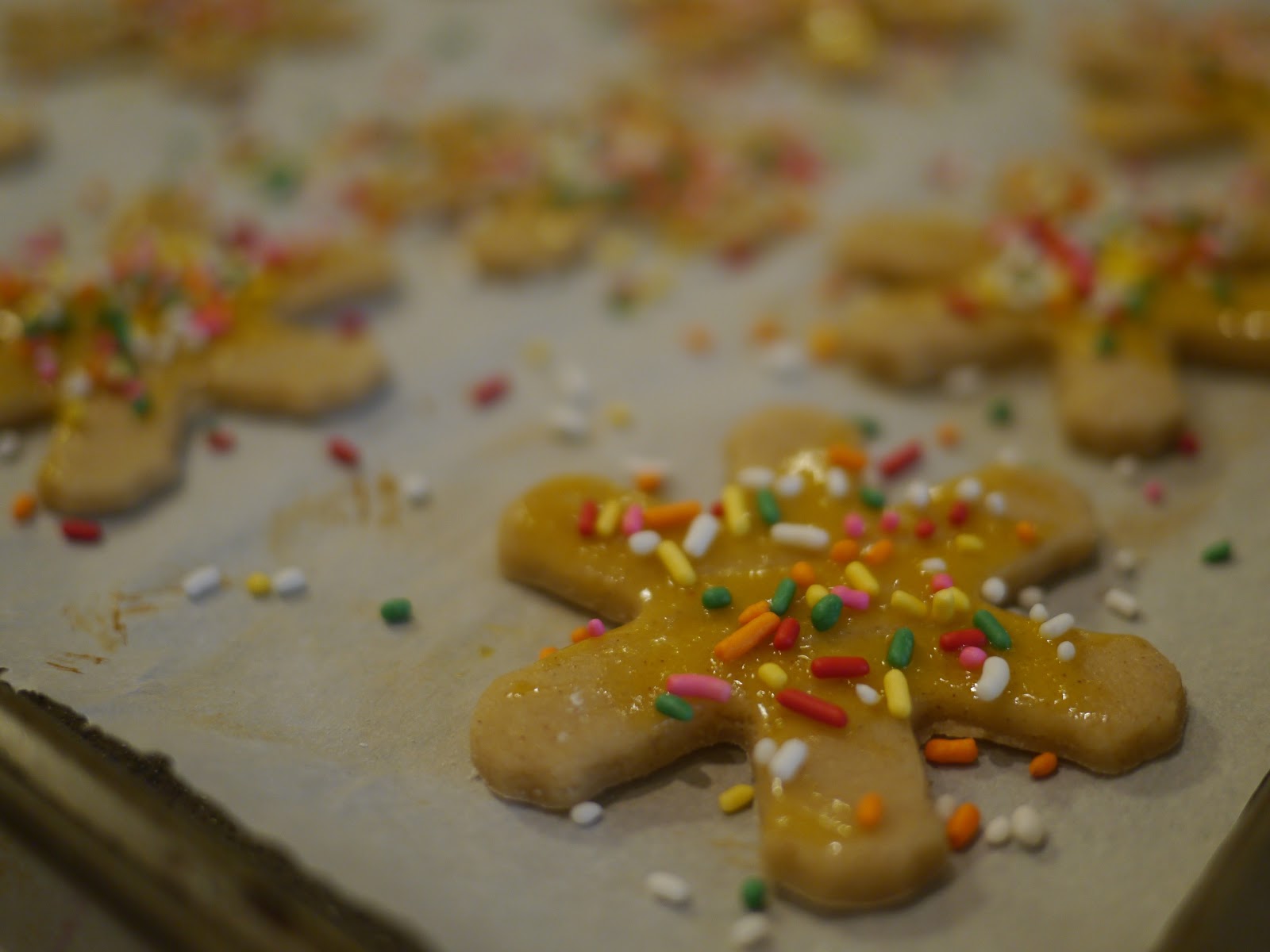 Little Hiccups: Christmas Tradition: Honey Biscuits