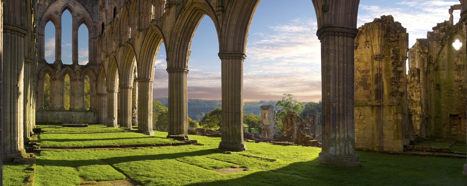 Riveaulx Abbey, the most beautiful 'ruin' in England Amazing Photo World
