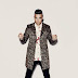 Robbie Williams dévoile son nouveau single, Love My Life