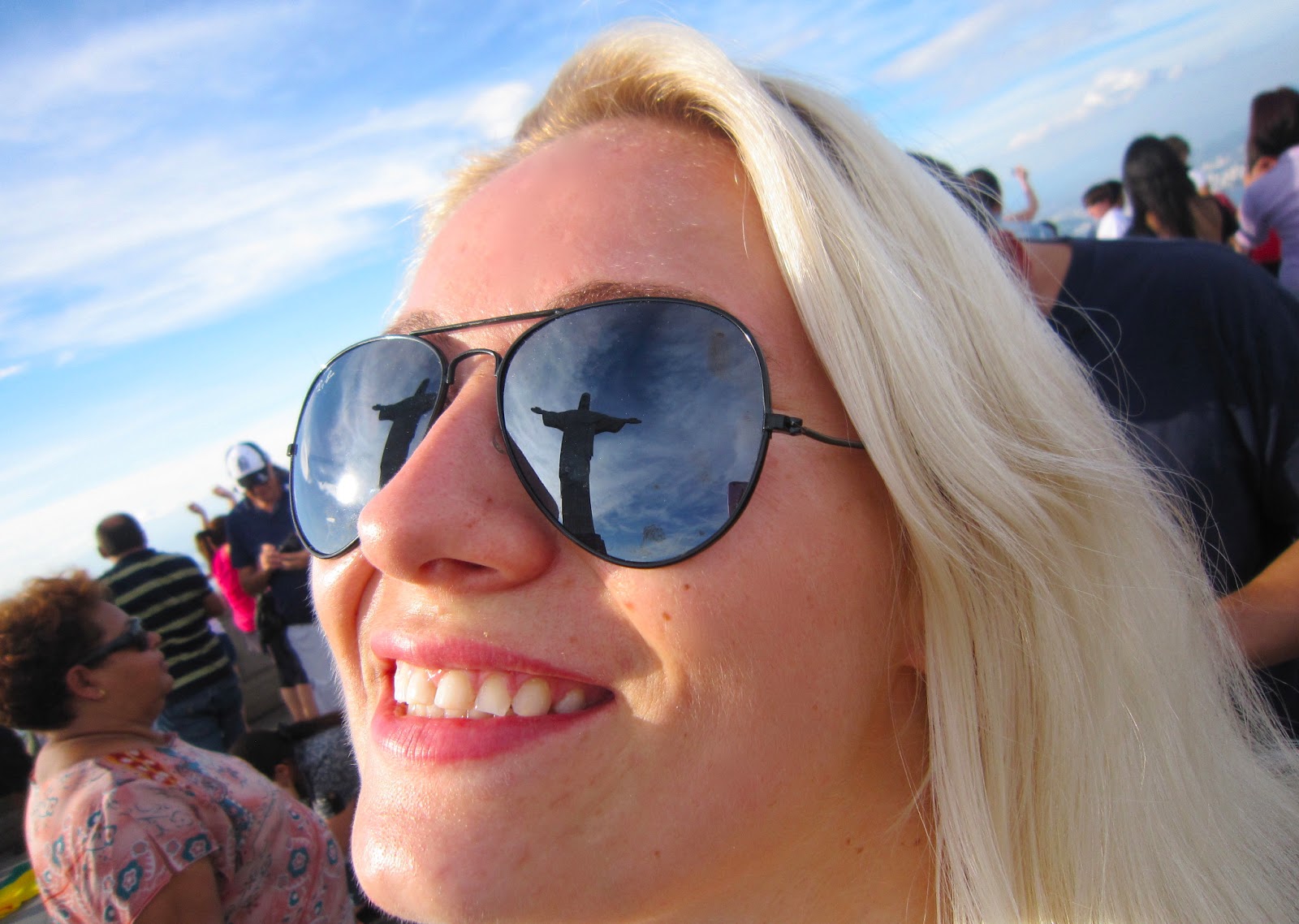 Vicky's Modeblogg: My internet is back! :D