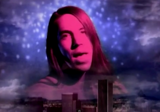 videos-musicales-de-los-90-red-hot-chili-peppers-under-the-bridge