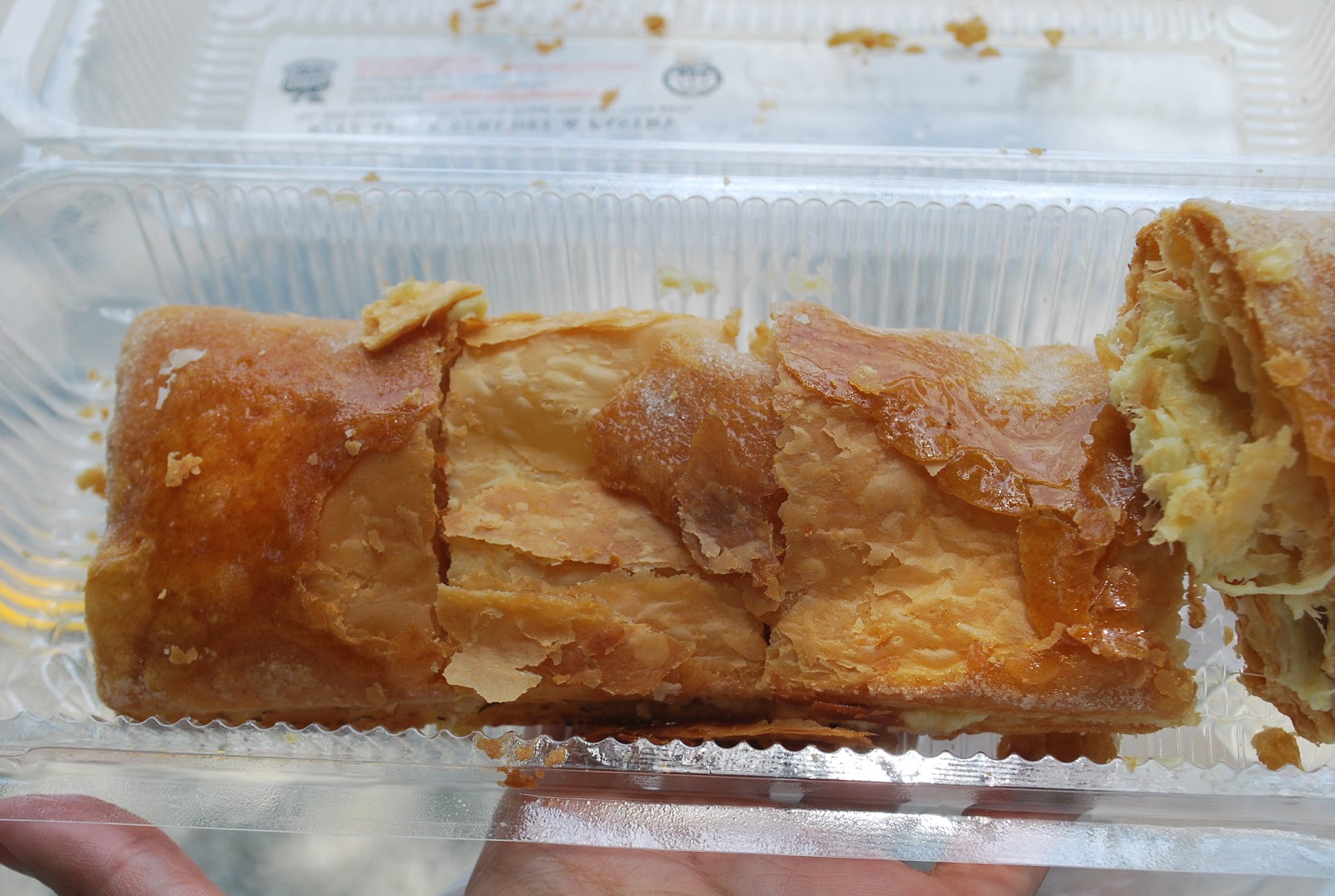 BookWorm Travel Durian Strudel Ritz Apple Strudel