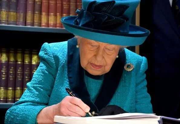 Queen Elizabeth opened the new headquarters of the Royal Philatelic Society, located at Abchurch Lane in London
