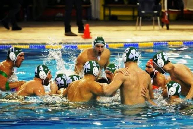 Ρίχνεται στη "μάχη"