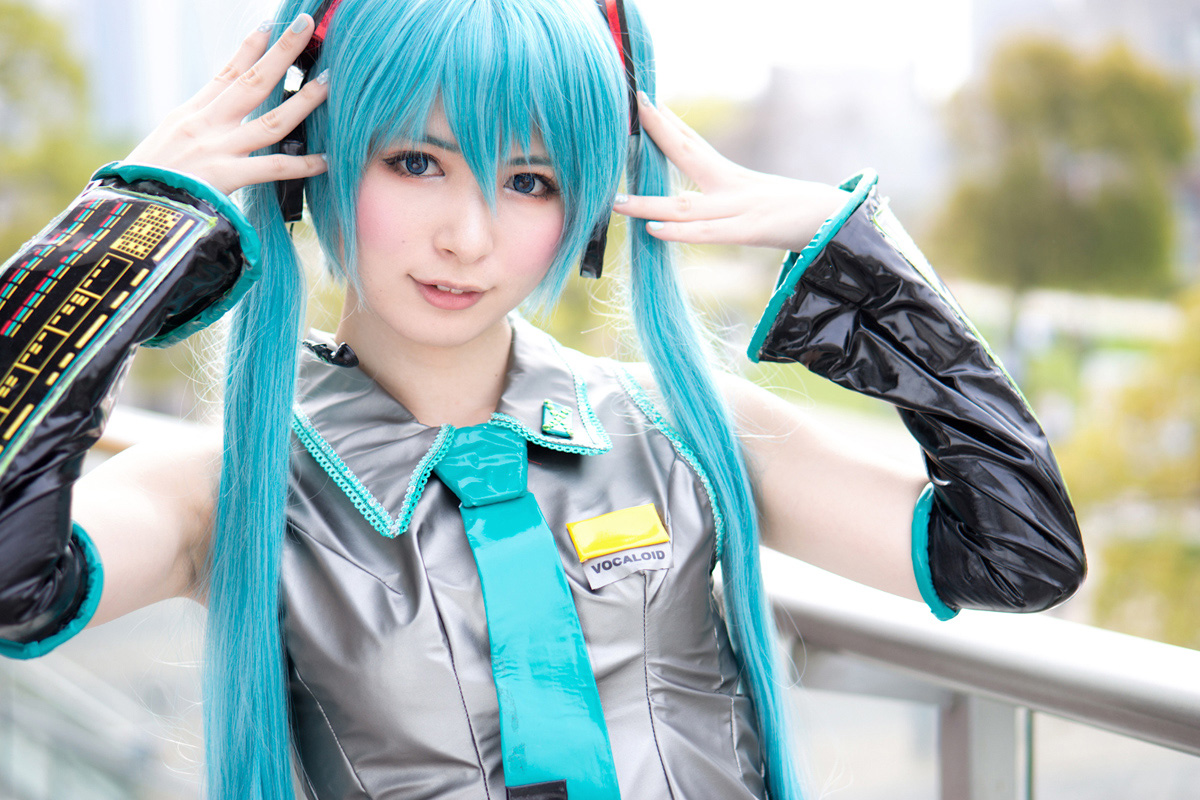 Madanimush O: Cosplay Miku Hatsune Vocaloid