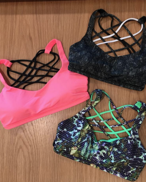 http://www.anrdoezrs.net/links/7680158/type/dlg/http://shop.lululemon.com/products/clothes-accessories/bras-light-support/Free-To-Be-Bra-Wild?cc=14666&sli=1