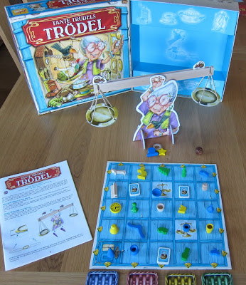 Tante Trudels Trodel - The box and game components
