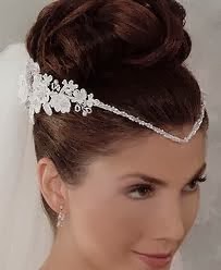 Becoming A Vintage Bride: How To Buy The Correct Bridal Tiara