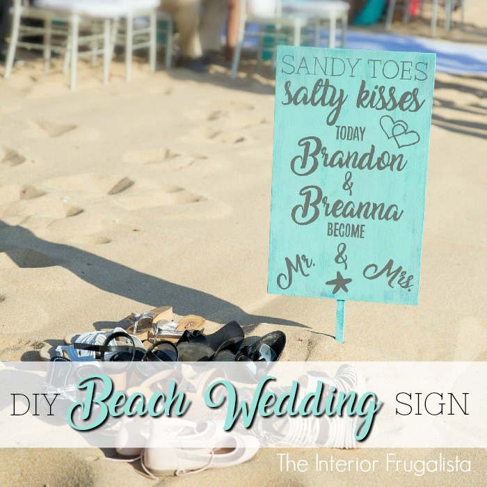 Planning a beach destination wedding? Here's a fun idea for a DIY Beach Wedding Sign that can fit in a suitcase and be assembled at the resort.