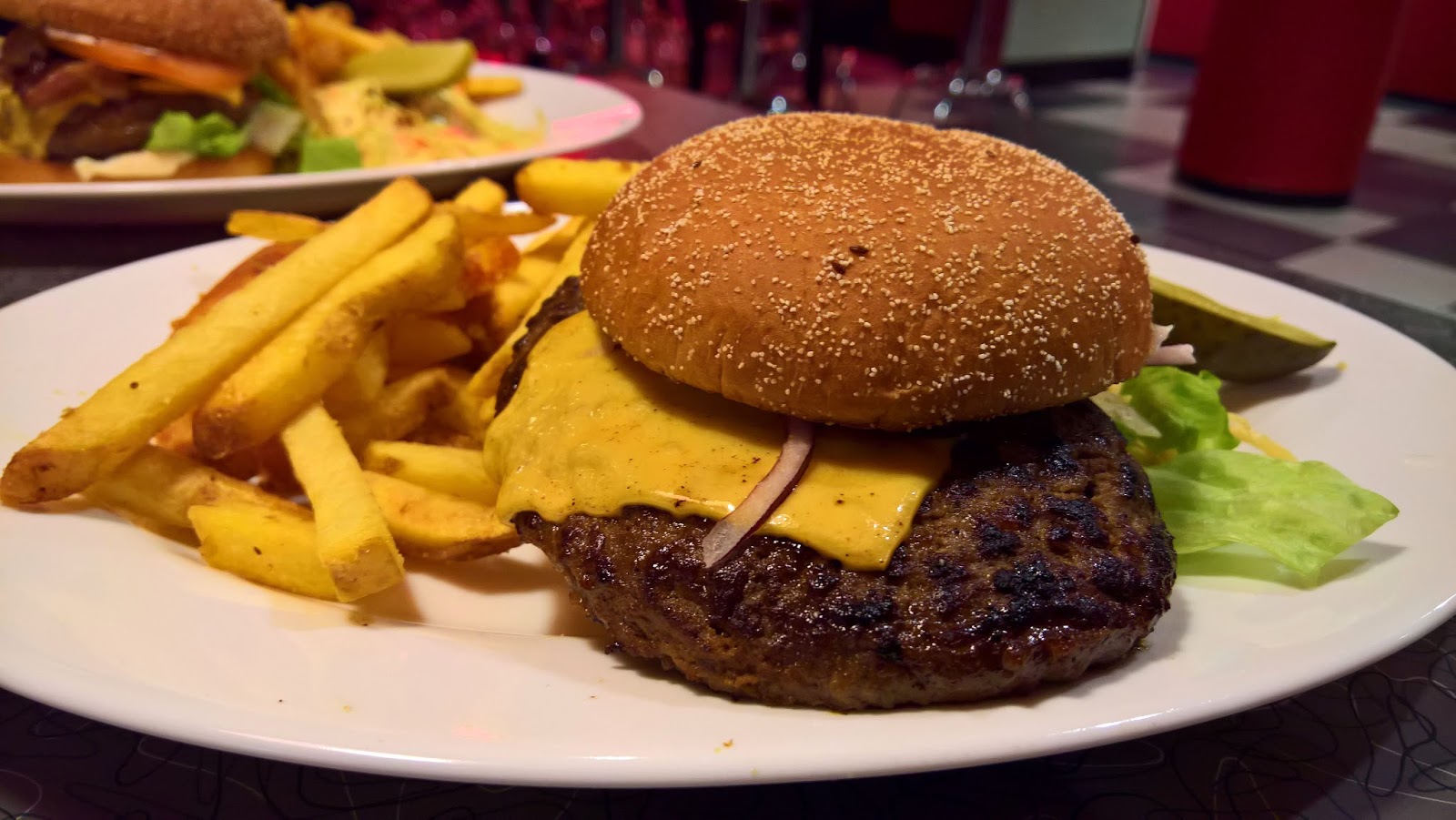 Jyväskylä hampurilaistesti hampurilainen burger mallaspulla ruokablogi classic american diner