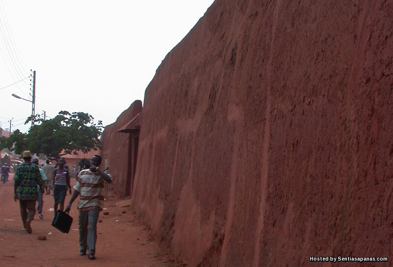 Keunikan Tembok Benin, Peninggalan Arkeologi Terbesar Di Dunia