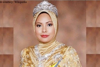 Foto Sultanah Nur ZAhirah Permaisuri Malaysia Wanita Muslim Cantik Terkaya di Dunia