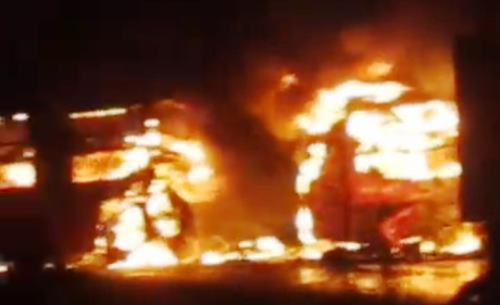 Vu hai xe khach tong nhau: “Muon nhat sang mai co ket qua ADN” - Anh 2