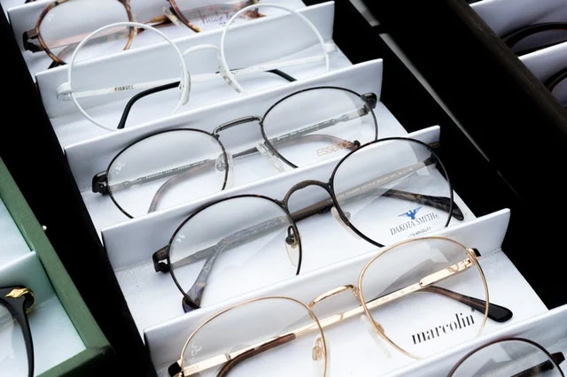 Different types of eyeglasses to choose from