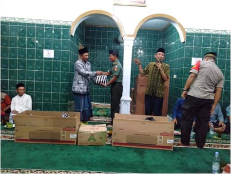 Danramil Sukodono Tarling : Bagikan Sembako