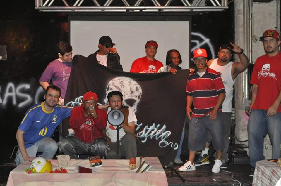 Hip Hop, MPB e Drummond no Porão XI de Agosto na SanFran